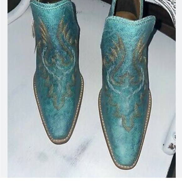 NWT and Bag Myra Westerly Western Turquoise Booties - Picture 6 of 6
